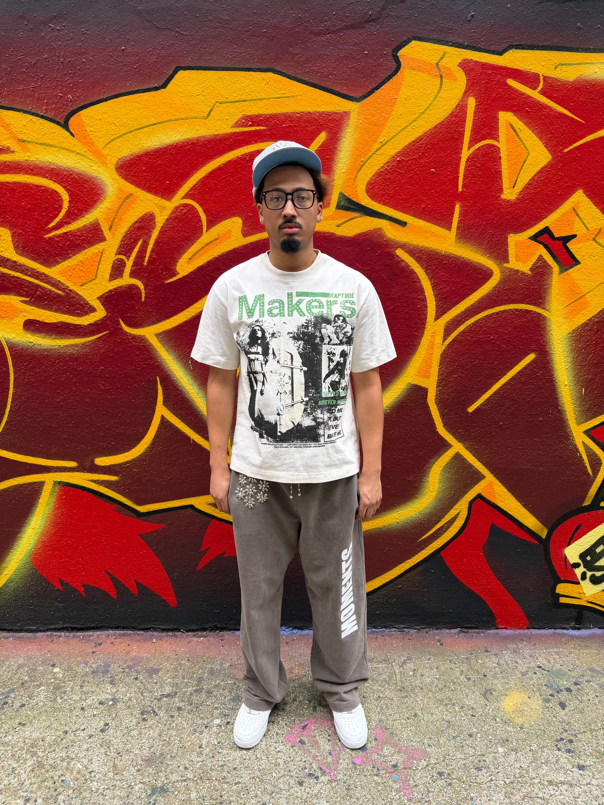 NEVER BROKE ME T- SHIRT ECRU
